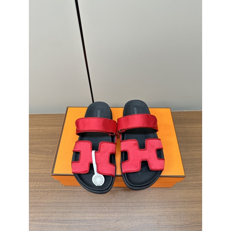 H**mes slippers